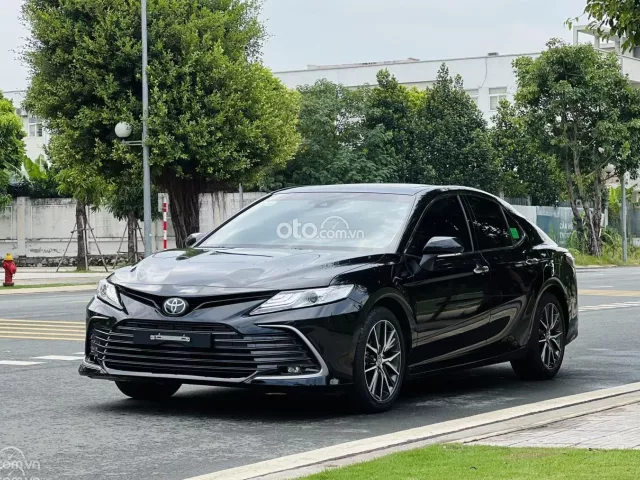 Giới thiệu xe Toyota Camry 2021