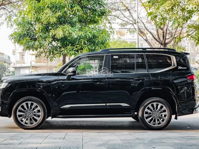 Có nên mua xe Land Cruiser 2021 cũ? Có nên mua xe Land Cruiser 2021 cũ?