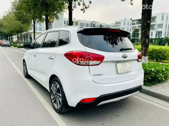 Xe đẹp biển tỉnh tên tư nhân