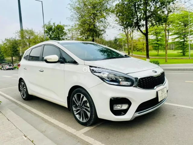 Xe đẹp biển tỉnh tên tư nhân