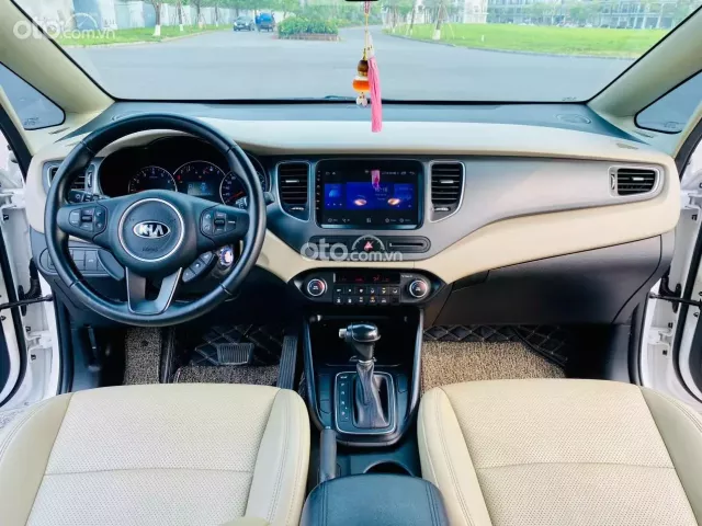 Xe đẹp biển tỉnh tên tư nhân