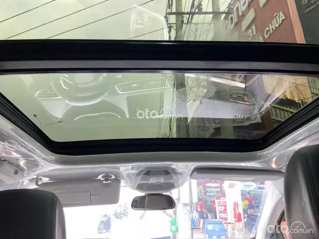 Xe đẹp như mới, trang bị full option