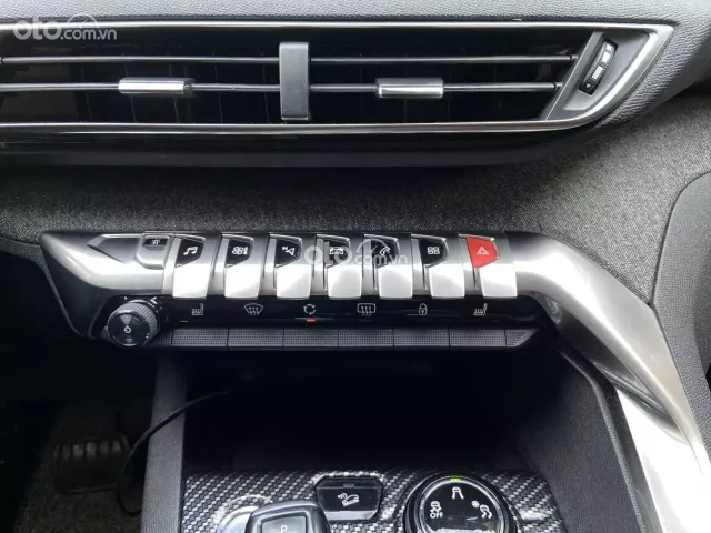 Xe đẹp như mới, trang bị full option