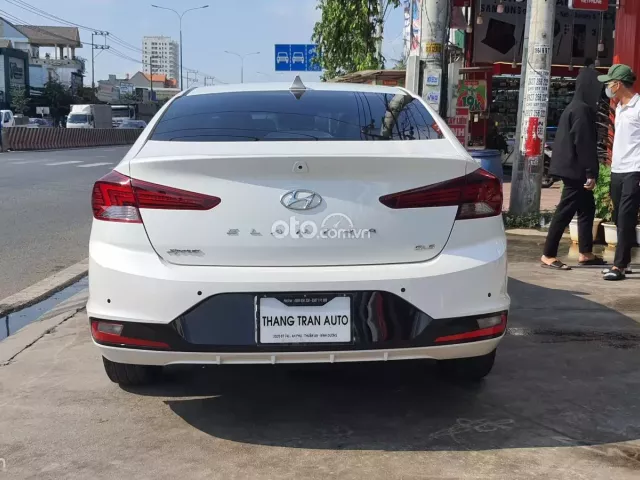Hyundai Elantra 1.6 AT Đặc biệt 2021 3