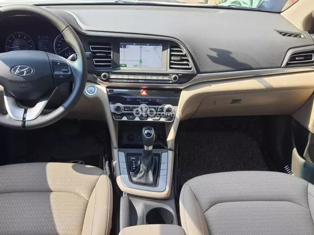 Hyundai Elantra 1.6 AT Đặc biệt 2021 15