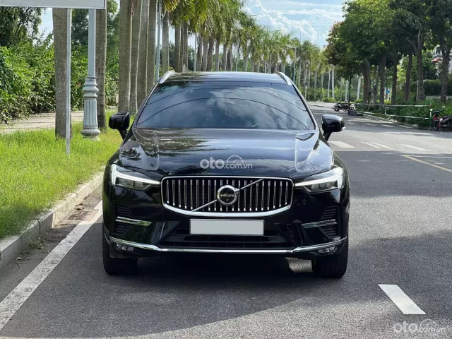 E cần bán volvo xc60 sx 2022 xe đẹp ạ0