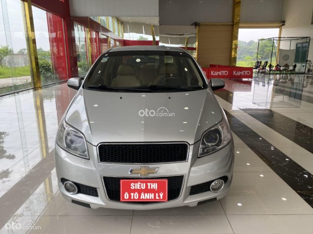Sedan 5 chỗ giá rẻ, máy số ngon, thân vỏ chắc chắn0