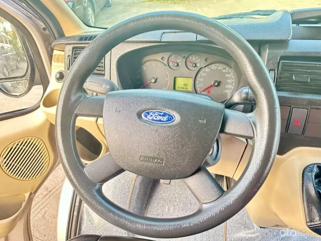 Bán Ford transit 16 chỗ, đời 2016 bản MID, xe đẹp chất