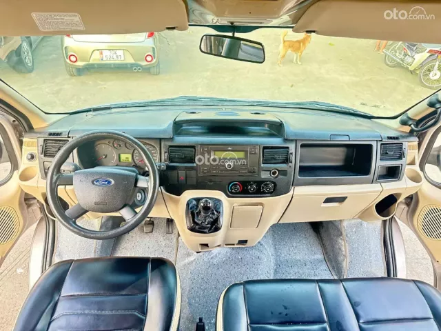 Bán Ford transit 16 chỗ, đời 2016 bản MID, xe đẹp chất