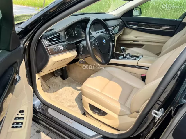 BMW 730 sx2011, đen nội thất kem, chạy hơn 8v km, chạy cực sướng