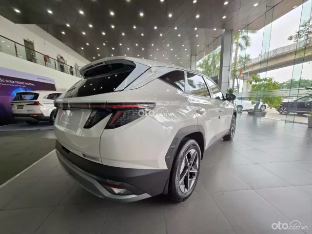Hyundai Tucson Xăng đặc biệt 2025 Chỉ từ 270tr. Sẵn Đen, Trắng, Đỏ Giao Ngay