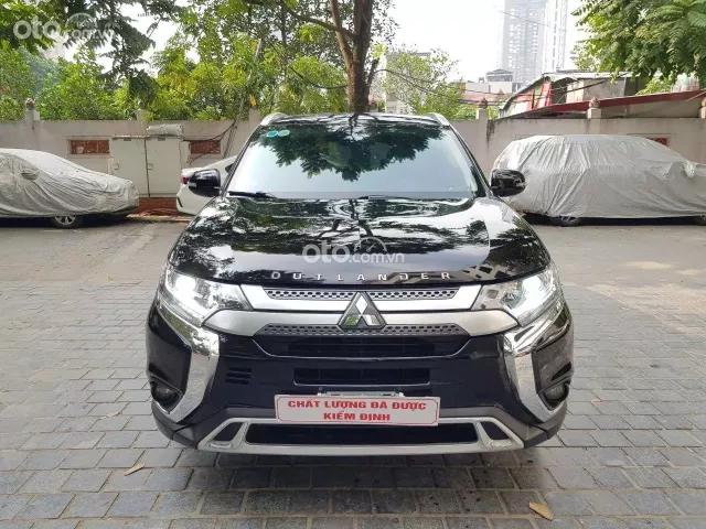 Bán MITSUBISHI OUTLANDER 2.0AT sản xuất và đăng ký 2021