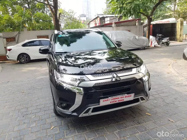 Bán MITSUBISHI OUTLANDER 2.0AT sản xuất và đăng ký 2021