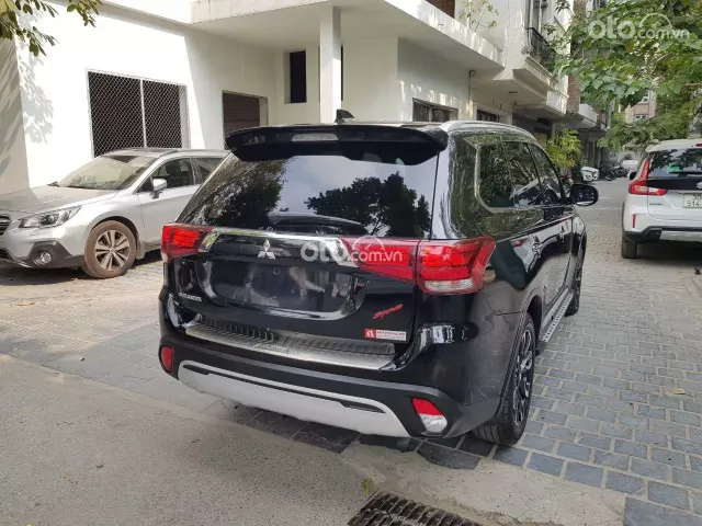 Bán MITSUBISHI OUTLANDER 2.0AT sản xuất và đăng ký 2021