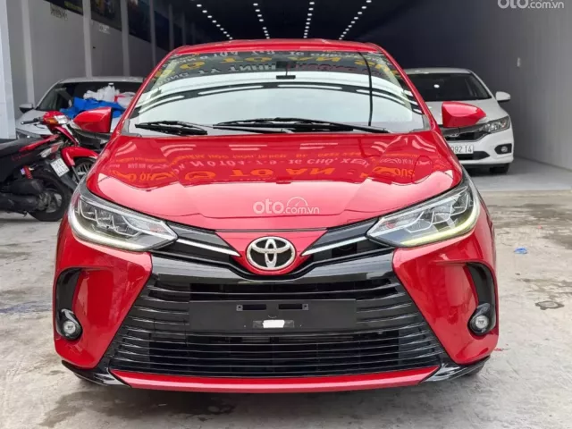 Xe còn mới cứng