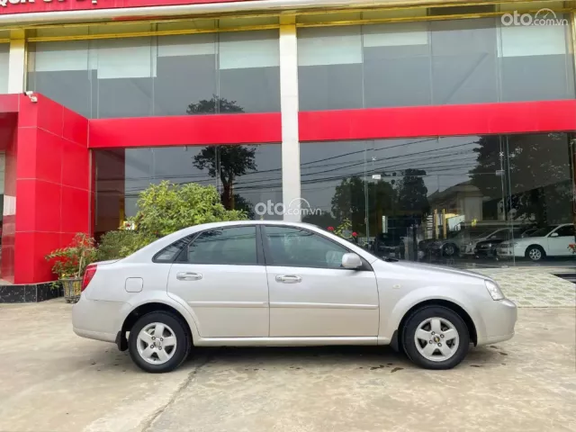 Chevrolet Lacetti EX 1.6 MT 2013 4