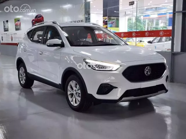 MG ZS STD+ 2025