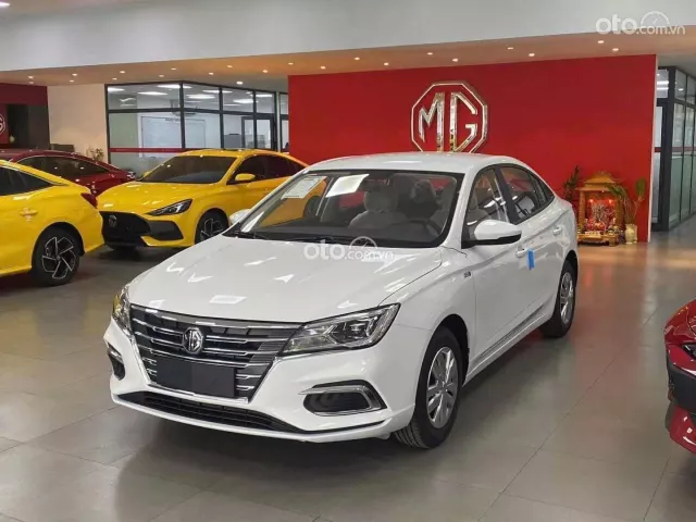 MG 5 STD 2025