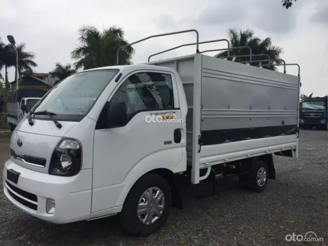 Kia K200 E5 mui bạt tải 1,9 tấn mới