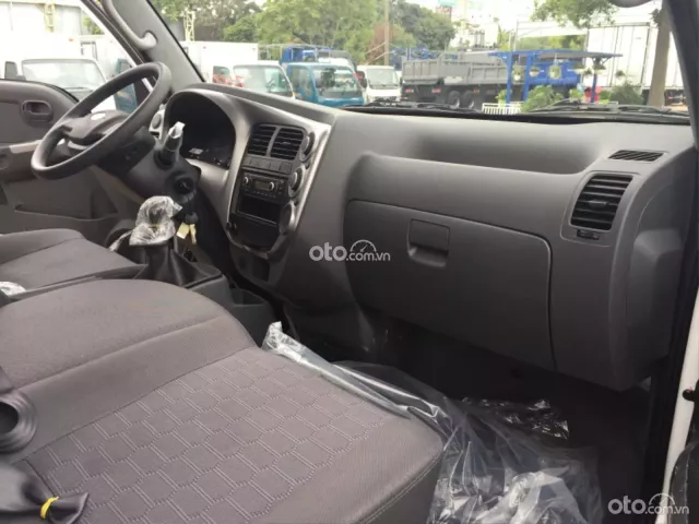 Kia K200 E5 mui bạt tải 1,9 tấn mới