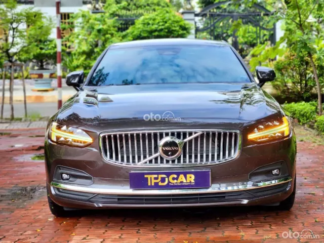 Volvo S90 UTIMATE Xám/nâu sx2023