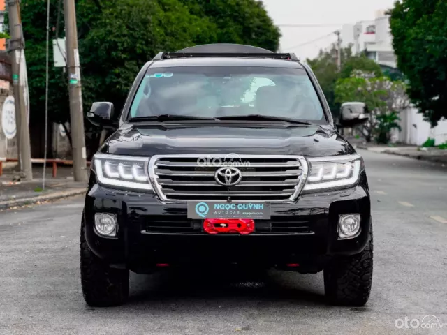 Toyota Land Cruiser VX 4.6L 2014