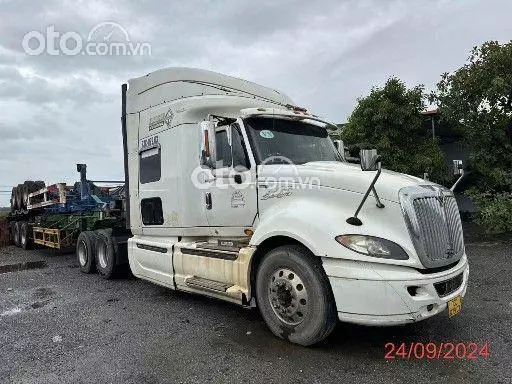 Bán đấu giá lô 8 tài sản Đầu kéo