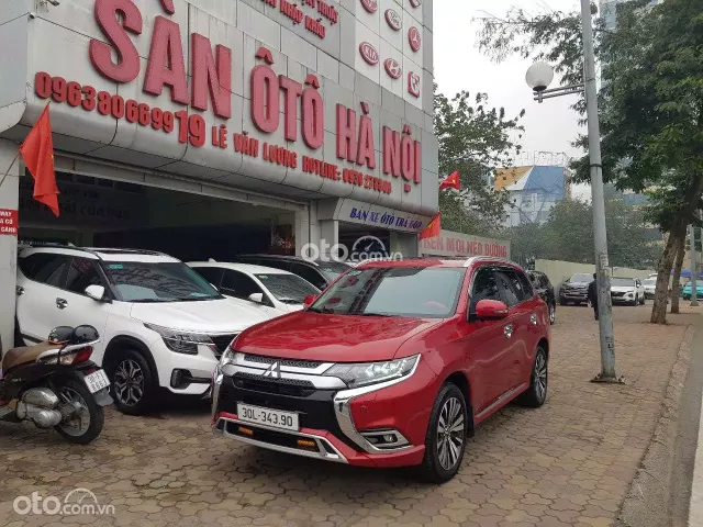 MITSUBISHI OUTLANDER 2.0 AT sản xuất 2023 đăng ký và lăn bánh 20240 MITSUBISHI OUTLANDER 2.0 AT sản xuất 2023 đăng ký và lăn bánh 20240