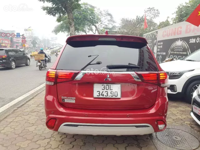 Mitsubishi Outlander 2.0 CVT Premium 2023 5