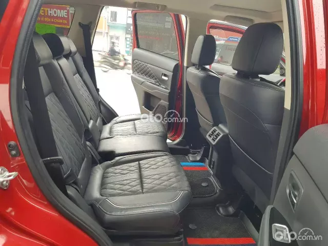 Mitsubishi Outlander 2.0 CVT Premium 2023 12