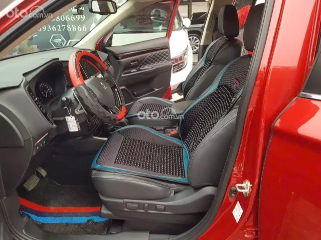 Mitsubishi Outlander 2.0 CVT Premium 2023 13