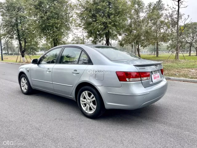 Bán xe Huyndai Sonata sản xuất năm 2009, nhập khẩu Hàn Quốc đăng ký tên tư nhân, biển Hà Nội