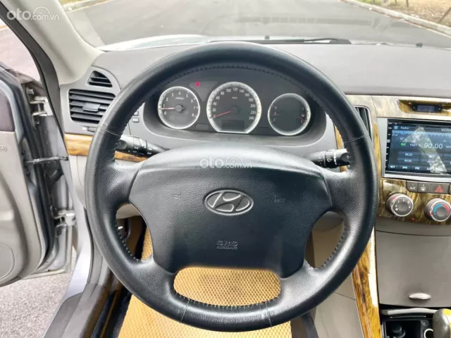 Bán xe Huyndai Sonata sản xuất năm 2009, nhập khẩu Hàn Quốc đăng ký tên tư nhân, biển Hà Nội