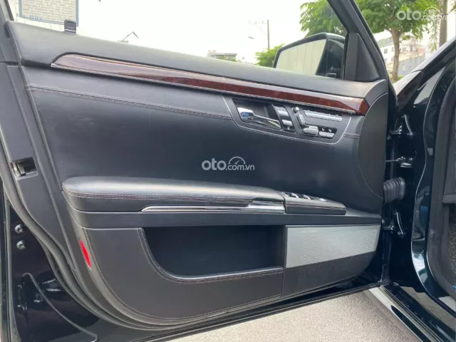 Mercedes-Benz S63 2007 10