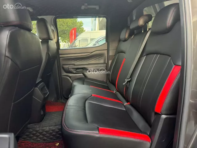 Bán tải số sàn 1 cầu chuyên chở hàng giá hợp lý, đi lướt