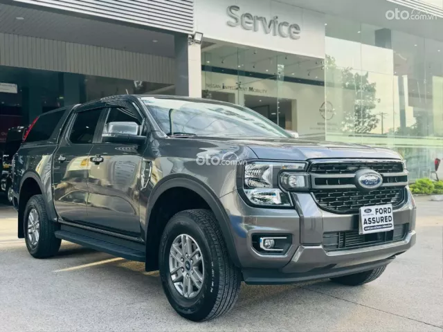 Bán tải số sàn 1 cầu chuyên chở hàng giá hợp lý, đi lướt