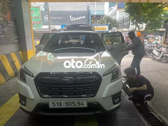 Subaru Forester 2023 2.0i-L - 13998 km