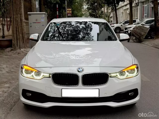 BMW 320i 2019