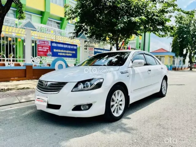 Màu trắng