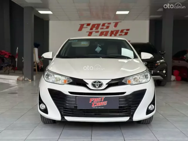 - Giá chỉ 379 triệu - trả trước 180 triệu nhận xe