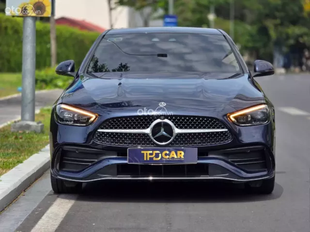Mercedes-Benz C300 xanh/đen sx2022