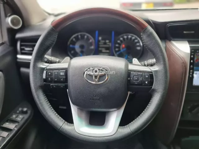 Toyota Fortuner 2.4G 4x2 AT 2019