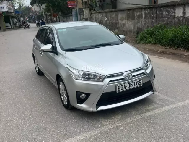 AT hatback nhập Thái đời 2014. Xe tư nhân biển 89A