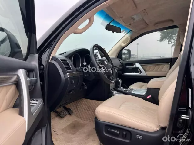 Bề thế uy nghi