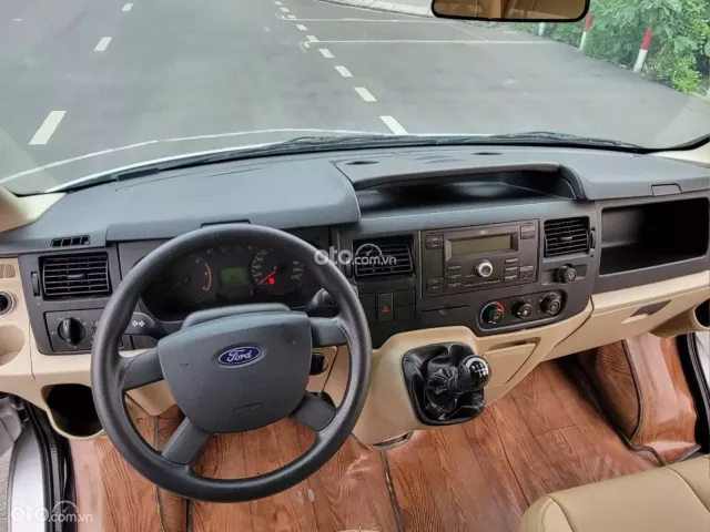 Bán Ford Transit đời 2019 bản trung, xe 1 chủ từ mới