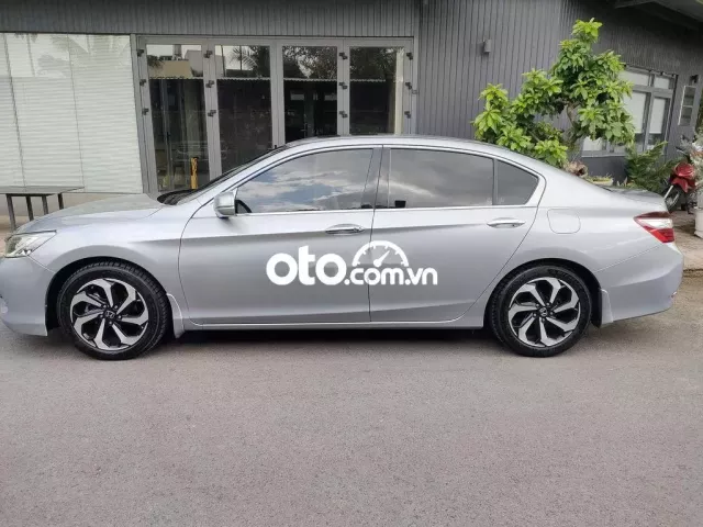 Honda Accord 2016 2.4 AT - 79000 km