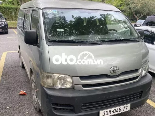 Toyota Hiace 2008 Commuter 2.5 - 230000 km