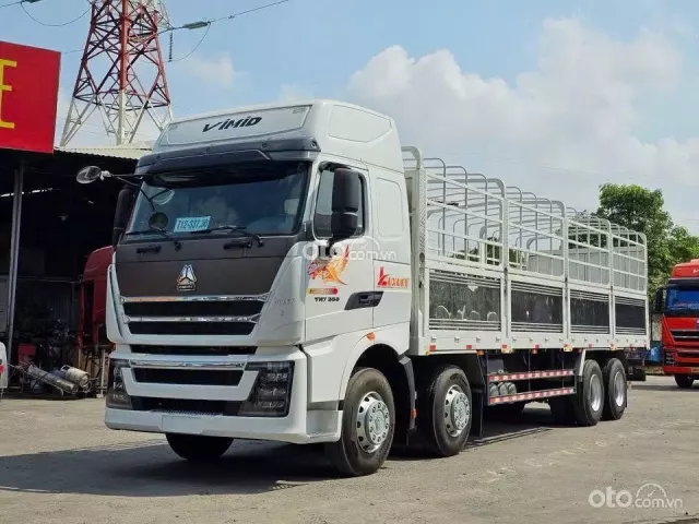 Xe tải thùng 4 chân howo TH7 2025 mới thùng cao 2.53 mét