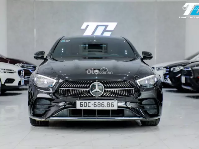 MERCEDES-BENZ E300 AMG 2022