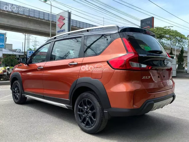 SẴN XE GIAO NGAY - LIÊN HỆ EM GIANG ĐỂ CÓ GIÁ TỐT NHẤT